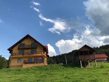 Фотографии Виллы Casa Sisif г. Фундата (Румыния) №3 Фото Виллы Casa Sisif г. Фундата 3