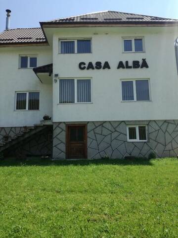 Фотографии Дома для отпуска Casa Alba г. Фундата (Румыния) №1 Фото Дома для отпуска Casa Alba г. Фундата 1